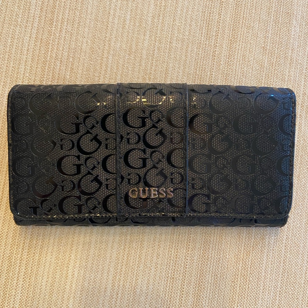 GUESS Wallet